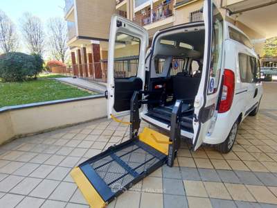 Fiat Doblò tetto alto trasporto disabili Bianco usata Torino