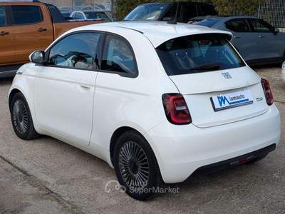 Fiat 500e * ZERO EMISSION*  43Kwh 118cv  AUTOMATICA NAVIG. Bianco usata Roma