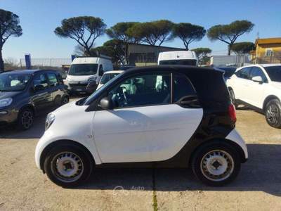 Smart ForTwo 1.0cc YOUNGSTER 71cv SENS PARK CRUISE Bianco usata Roma