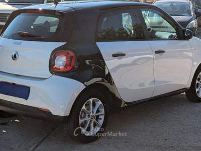 Smart ForFour 1.0cc 71cv CRUISE CONTROL BLUETOOTH Bianco usata Roma