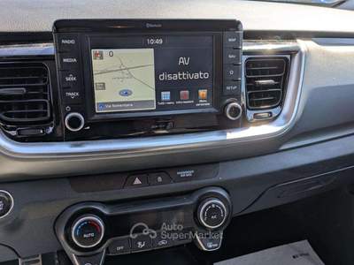 Kia Stonic EcoGPL Urban 1.4cc 100cv CAMERA POST. NAVIGATORE Bianco usata Roma