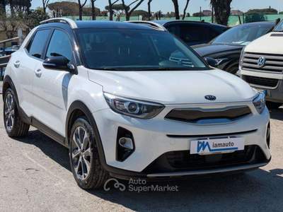 Kia Stonic EcoGPL Urban 1.4cc 100cv CAMERA POST. NAVIGATORE Bianco usata Roma