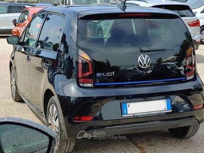 Volkswagen up! ELETTRICA 82cv Nero usata Roma