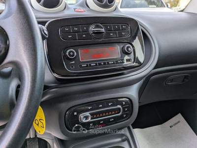 Smart ForTwo 1.0cc 71cv Bianco usata Roma