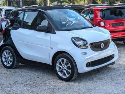 Smart ForTwo 1.0cc 71cv Bianco usata Roma