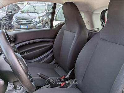 Smart ForTwo 1.0cc 71cv Bianco usata Roma