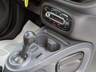 Smart ForTwo 1.0cc 71cv Bianco usata Roma