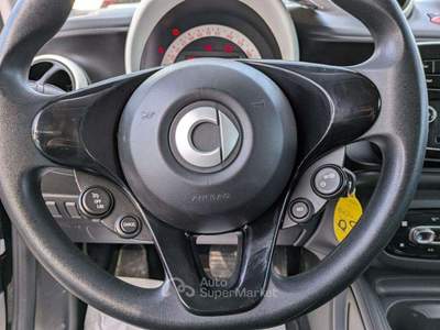 Smart ForTwo 1.0cc 71cv Bianco usata Roma