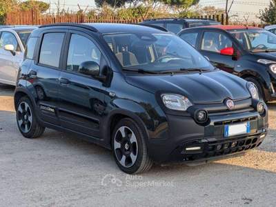 Fiat Panda PANDINA CROSS HYBRID 1.0cc70cv Verde usata Roma