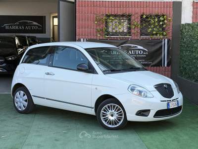 Lancia Ypsilon 75 CV Platino Bianco usata Fontanella