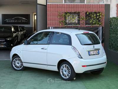 Lancia Ypsilon 75 CV Platino Bianco usata Fontanella