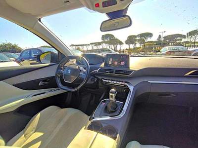 Peugeot 3008 1.5blueHDi ALLURE 130cv SAFETYPACK ANDROID/IOS Blu/Azzurro usata Roma