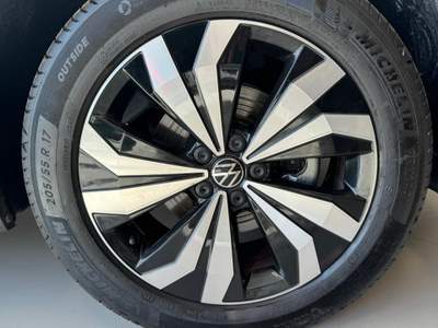 Volkswagen T-Cross STYLE 1.0 TSI 115 CV manuale Bianco usata Canzano