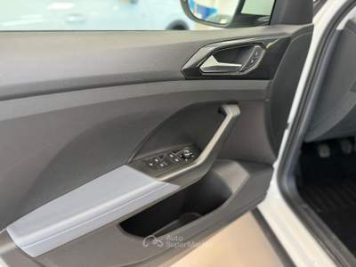Volkswagen T-Cross STYLE 1.0 TSI 115 CV manuale Bianco usata Canzano