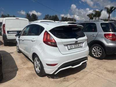 Ford Fiesta Ikon 1.4 TDCi 70CV 5 porte Bianco usata San Michele Salentino
