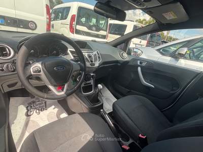 Ford Fiesta Ikon 1.4 TDCi 70CV 5 porte Bianco usata San Michele Salentino