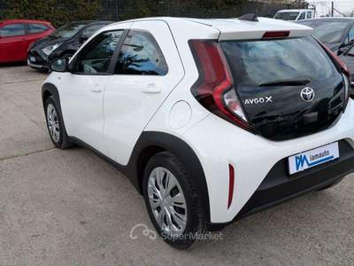 Toyota Aygo X Active 1.0cc 72cv AUTOMATICA IOS/ANDROID CRUISE Bianco usata Roma