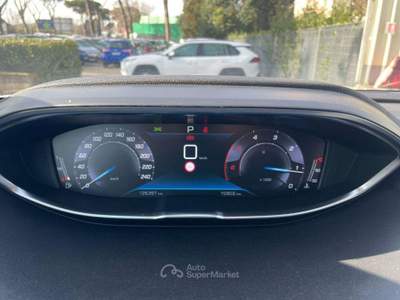 Peugeot 3008 1.5Hdi 130cv ANDROID/CARPLAY BLUETOOTH TELECAMERA Bianco usata Roma
