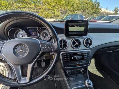Mercedes-Benz GLA 1.6cc 156cv NAVIGATORE CAMERA POST. INT. PELLE Bianco usata Roma