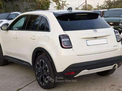 Fiat 600 HYBRID LA PRIMA DCT6 1.2cc 100cv SAFETYPACK Bianco usata Roma