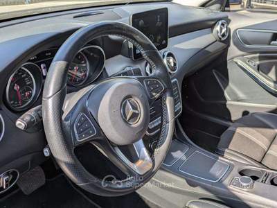 Mercedes-Benz GLA 200d Automatic 4Matic Executive 2.0cc 136cv Nero usata Roma