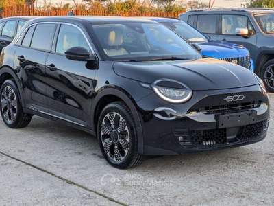 Fiat 600 HYBRID LA PRIMA 1.2cc 100cv CAMERA POST. NAVIG.. Nero usata Roma