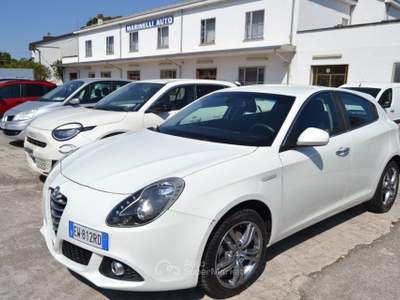 Alfa Romeo Giulietta 1.4 Turbo 120 CV GPL Distinctive X NEOPATENTATI Bianco usata COMACCHIO