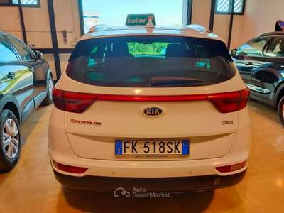 Kia Sportage AUTO MOLTO BELLA BELLA UNICO PROPRIETARIO Bianco usata Molfetta