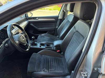 Volkswagen Passat VETTURA DEL MERCATO ITALIANO Grigio usata SANT'AGATA DE'  GOTI
