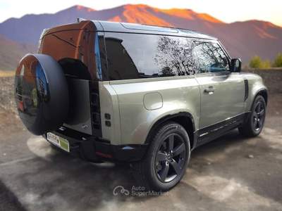 Land Rover Defender Defender 2023 90 3.0d  mhev X-Dynamic SE  200cv Verde usata Chivasso