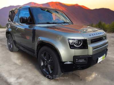 Land Rover Defender Defender 2023 90 3.0d  mhev X-Dynamic SE  200cv Verde usata Chivasso