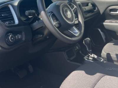 Jeep Renegade 1.5 Turbo T4 MHEV Limited Bianco usata Novara