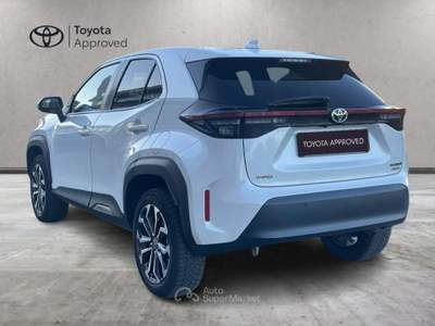 Toyota Yaris Cross 1.5 Hybrid 5p. E-CVT AWD-i Trend Bianco usata Caresanablot