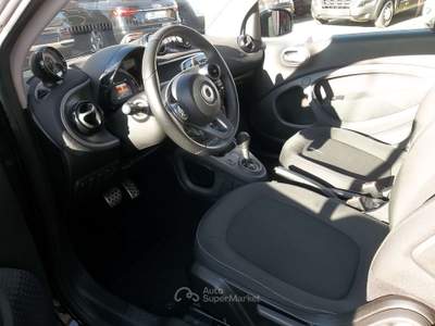 Smart ForTwo PREZZOVERO1.0 Passion 71cv twinamic my18 Bianco usata Rogno