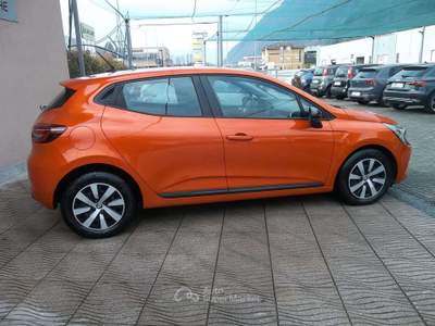 Renault Clio PREZZOVERO1.0 sce Intens 65cv my21 Arancione usata Rogno