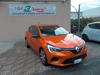 Renault Clio PREZZOVERO1.0 sce Intens 65cv my21 Arancione usata Rogno