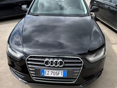 Audi A4 Prestazioni, comfort e stile senza tempo Nero usata Palomonte