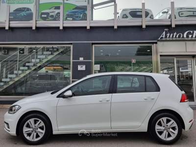 Volkswagen Golf 1.6 TDI 115CV 5p. Trendline B.Motion Technology Bianco usata Trentola Ducenta