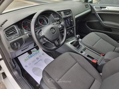 Volkswagen Golf 1.6 TDI 115CV 5p. Trendline B.Motion Technology Bianco usata Trentola Ducenta