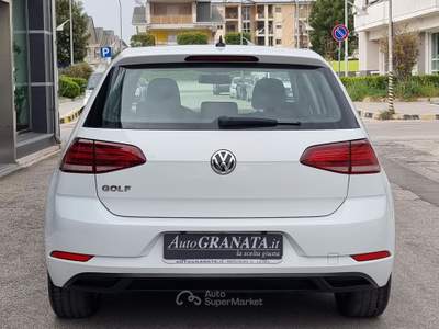 Volkswagen Golf 1.6 TDI 115CV 5p. Trendline B.Motion Technology Bianco usata Trentola Ducenta