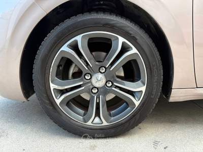 Peugeot 208 208 1.2 82cv Allure - Uniproprietario Argento usata Seregno