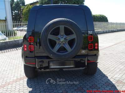 Land Rover Defender 3.0d i6 mhev X-Dynamic SE awd 250cv auto Nero usata Buccinasco