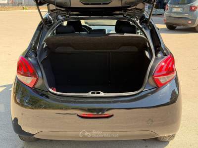Peugeot 208 PEUGEOT 208 HDI PREZZO VERO Nero usata Aprilia