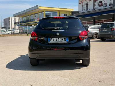 Peugeot 208 PEUGEOT 208 HDI PREZZO VERO Nero usata Aprilia