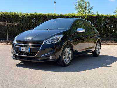Peugeot 208 PEUGEOT 208 HDI PREZZO VERO Nero usata Aprilia