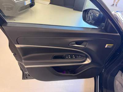 Jeep Avenger 100 CV Summit Nero usata Torino