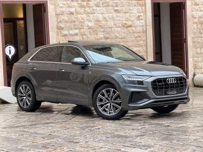 Audi Q8 286 CV QUATTRO S LINE EDITION TETTO MATRIX LED Grigio usata Santeramo in Colle