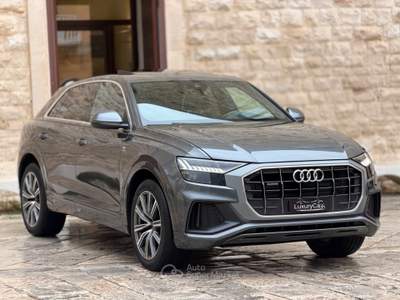Audi Q8 286 CV QUATTRO S LINE EDITION TETTO MATRIX LED Grigio usata Santeramo in Colle