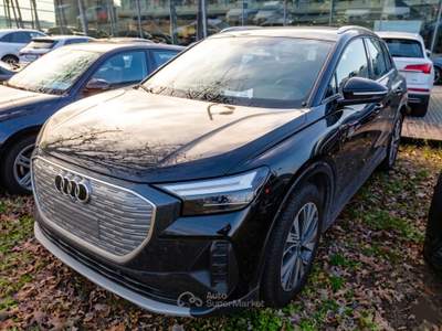 Audi Q4 Q4 E Tron 45 QUATTRO ACC LED CAMERA 19" SOLO 14.500KM! Nero usata Varna