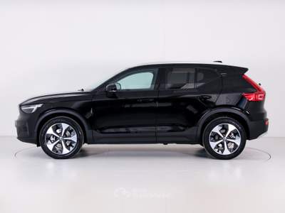 Volvo XC40 B3 163CV AUT CORE + PELLE + 19" Nero usata Bassano del Grappa